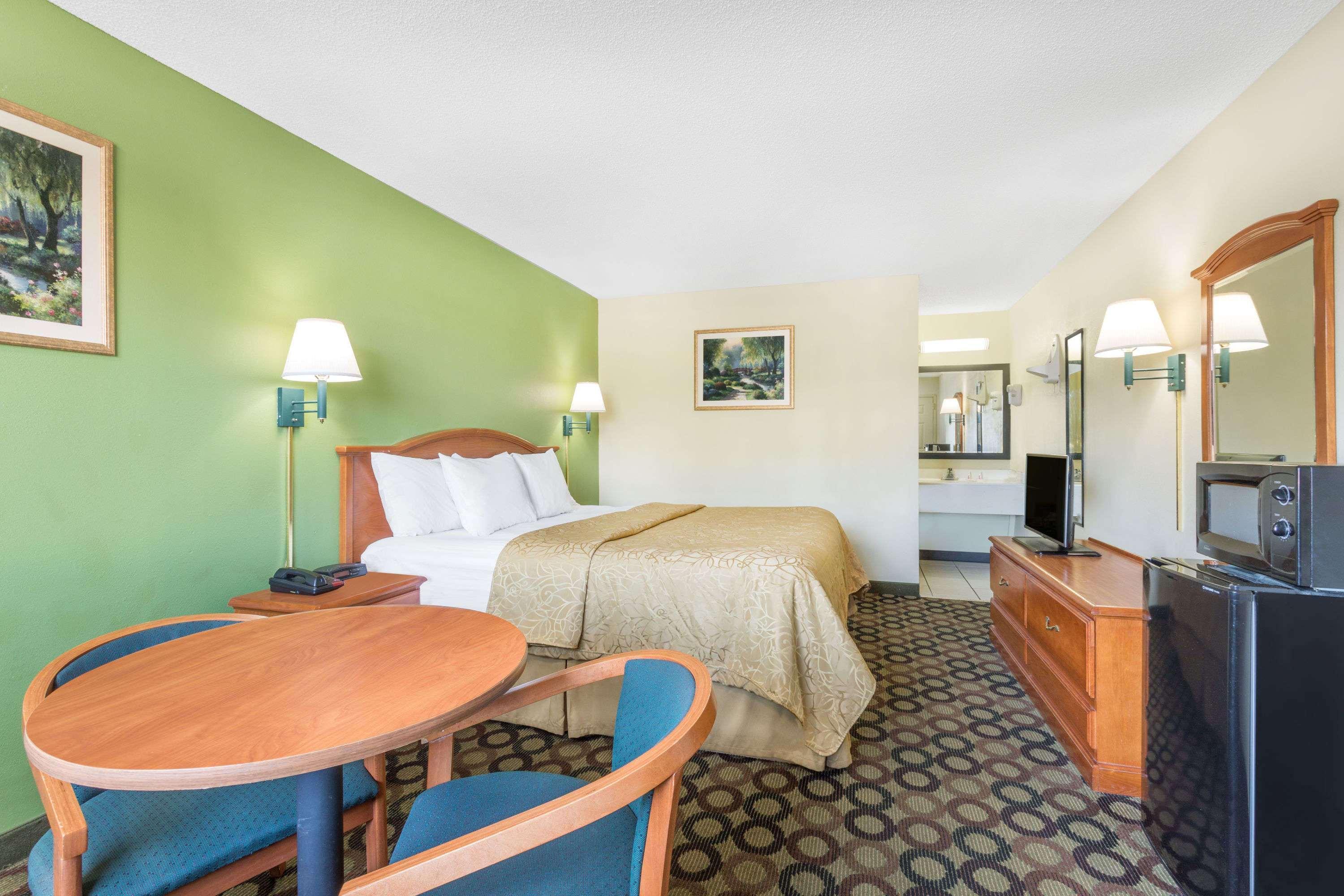Economy Inn By Oyo Ashburn Εξωτερικό φωτογραφία